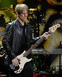 Chris chaney demos the fender american elite jazz amp precision basses american elite fender. Chris Chaney Diskographie Discogs
