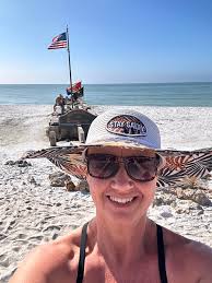 Hi all!!! Need kayak through the mangroves tour? I live here but have never  gone and I have my sister coming in and all she wants is to see manatees. I  know