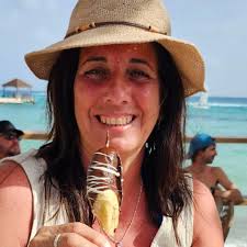 Hoy la Escuela Primaria N°10 de Munro cumple 95 años! 🎂 Felicitamos a  todos los docentes, directivos y alumnos que concurren a esta institución.  Dejá tus comentarios si fuiste a esta escuela