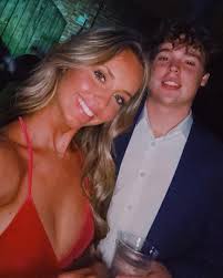 Madeline Holmes (@madelineeholmes) · Instagram 照片和视频