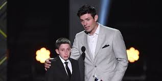 He has been married to angela price since august 24, 2013. Nhl Carey Price Trug Slip Als Einstecktuch Mopo De