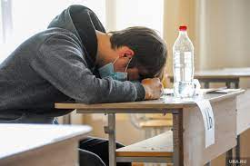 Также в материале представлены данные про досрочную сдачу егэ, а также его основной этап. V Rossii Chastichno Otmenyat Ege V 2021 Godu