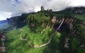 Venezuela verfügt über eine 2.800 km lange atlantik. Hintergrundbilder Landschaft Berge Wasserfall Natur Cliff Fluss Wildnis Venezuela Plateau Engel Fallt Grat Drachenfalle Terrain Berg Luftaufnahmen Geologisches Phanomen Gebirge Wasser Funktion 1680x1050 Csuri 297505