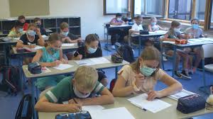 Er is steeds meer vraag naar mondkapjes te maken ivm de corona crisisik kreeg de vraag of ik kon filmen hoe ik ze maak. Zo Gaat Duitsland Om Met Het Experiment Weer Naar School Nos