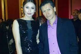 Isu foto alat sulit yang kononnya dimuat naik pelakon sensasi zul ariffin masih menjadi bualan hangat di laman sosial twitter apabila aktres zahirah macwilson dituduh menggodam instagram bekas kekasihnya itu. Bapa Zahirah Tidak Mahu Zul Ariffin Permainkan Hati Anaknya