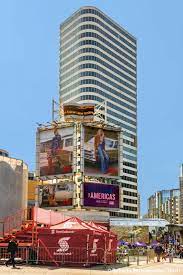 3385 dundas street west is a new condo development. 1 Dundas The Skyscraper Center