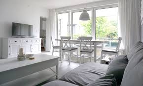 Die umliegenden wiesen strahlen schon bei ihrer anreise eine gewisse ruhe und idylle aus. Pin Auf Ostfriesland