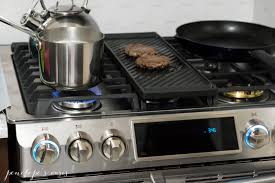 We tested the samsung nx58h5600ss range to see if it was everything we wanted in a gas range. Cooking In The Kitchen With The Samsung Flex Duo Gas Range Penelope Guzman New York Freelance Writer And Photographer