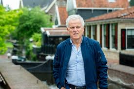 De vries raakte zwaargewond bij het schietincident. Zoon Van Peter R De Vries Reageert Op Neerschieten Van Zijn Vader