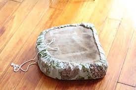 how to make super quick easy drawstring seat covers to update outdoor furniture diy cushion covers patio cushion covers diy outdoor furniture