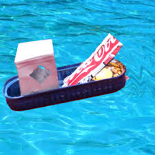 Realiser Un Bateau A Moteur Pop Pop A Partir D Objets Du Quotidien Oui Are Makers Construction De Bateaux Plans De Bateau Plans De Bateaux En Bois