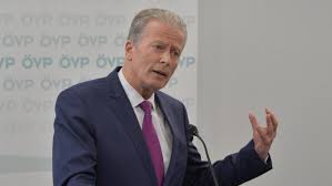 Beiträge zum thema thomas mitterlehner. Ovp Chef Mitterlehner Zuruckgetreten Kurier At