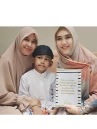 Ceraikan sajalah ustadz abdul somad, lc. Jarang Tersorot Ini 6 Potret Mellya Juniarti Mantan Istri Ustaz Abdul Somad Hot Liputan6 Com