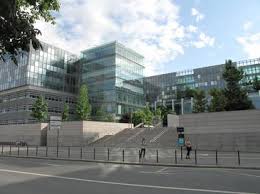 Voir cette épingle et d'autres images dans women's fashion par fifi ministigri. E Leclerc Wikipedia