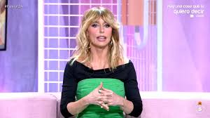 Emma García frena en seco 'Fiesta' por lo que ha dicho Kiko Jiménez en directo: "A mí me gustaría...