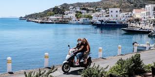 You don't have to be a total fashionista, but there are things you can do to tone down the tourist in you and help keep you safe from would. Have American Tourists Been Missed You Have No Idea Say European Hotel Owners