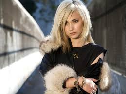 Jack & diane is a 2012 american romantic horror film written and directed by bradley rust gray and starring riley keough and juno temple. Juno Temple To Star In Jack Diane Lesbian Media Blog