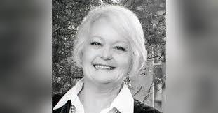 Nancy Lea's Instagram, Twitter & Facebook