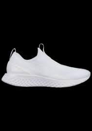 The upper is snug but without the constricting feel. Nike Epic Phantom React Flyknit White Weartesters
