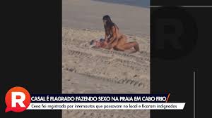GOZANDO NO MAR: Casal é flagrado fazendo sexo na Praia do Peró em Cabo Frio  durante o dia; Veja o vídeo: - Rlagos Notícias