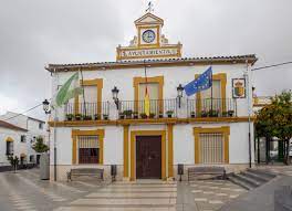 As of the 2005 census, the city had a population of 4379. Das Rathaus Von Saucejo Turismo De La Provincia De Sevilla