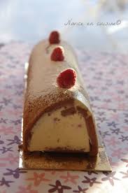 Buche Chocolat Blanc Framboises Le Blog De Novice En Cuisine Buche Chocolat Blanc Framboise Glacage Gateau Recette Dessert