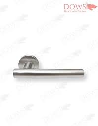Pengertian dari pintu kupu tarung adalah pintu yang terdiri atas 2 daun pintu dengan sistem buka tutup yang digerakkan oleh pegas. Desain Pintu Kupu Tarung Dan Harga Kunci Di Padang By Dows Kunci Jualhandlepinturumah Medium