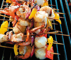 Recette Brochettes De Crevettes Et Petoncles A L Orange Brochette Crevette Crevettes Cuites Brochette
