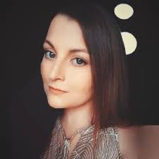 Isabel Nowak's Instagram, Twitter & Facebook