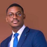 90+ perfiles de «Claude Emmanuel»