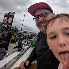 Justin Trosper's Instagram, Twitter & Facebook