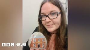 Crooked House: Save Britain's 'wonkiest pub' rocks go round world