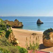 If you imagine portugal to be the face on the square profile of the iberian peninsula (as i always have), then sagres is the very point of its bearded chin. Lagos Strandfuhrer Die Schonsten Strande In Lagos Portugal