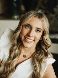 Headshots with the one and only @falon.mackey #snellphotography