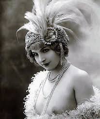 Mata hari has been executed by firing squad. Outlaw Perfume A Natural Perfumer S Guild Project Dawn Spencer Hurwitz S Mata Hari Scent Ous Spy Draw Cafleurebon Perfume Blog