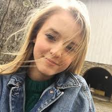 Amy Sippel's Instagram, Twitter & Facebook