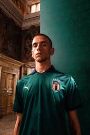 This is not a patch on any of the (relatively) recent adidas kits. New Italy Green Kit 2019 Puma Italy Renaissance Shirt To Be Worn Vs Greece In Euro 2020 Qualifying Football Kit News