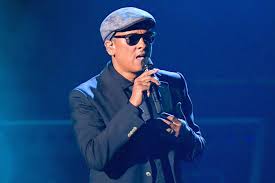 The lyrics for wann by xavier naidoo feat. Wieder Fallt Xavier Naidoo Mit Menschenverachtenden Liedtexten Auf Nun Trennt Sich Der Fernsehsender Rtl Von Dem Sanger Nzz