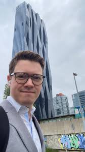 Wofür würde jemand Consultants beauftragen? Mit dem neuen Jahr verlässt uns  ein langjähriger Experte bei PwC. Er kehrt in die Industrie zurück. An  seinem letzten Tag habe ich ihn gefragt: Wenn du… |