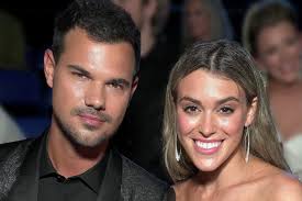 Taylor Lautner dan Tay Dome Bagikan Kunci Sukses Pernikahan: Komunikasi  Adalah Segalanya