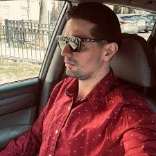 Robert Zayas (@RobertZayas1912)