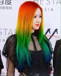 Rose Or Rose Has A Breathtaking New Range Of Hair Colours For Their Black Pink Comeback Ummmm Rainbow Chaser Perhaps She T Yesil Sac Renkli Saclar Unluler