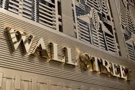 Più di 10.000 titoli quotati che puoi negoziare dalla sezione investimenti della banca online e da app intesa sanpaolo investo. Wall Street Queste Le Migliori Banche Su Cui Investire Investire Biz
