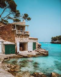 Detectan que los suicidios infantiles han crecido un 27% en baleares durante la pandemia. Lifeanddecor On Instagram Mallorca Spain Lumadeline Espana Mallorca Mediterranean Beautiful Summert Instagram Pretty House Architecture Room