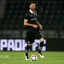 Dakikada iptal edilen golün ardından sahaya inen savvidis'in belinde silah olduğu görüldü. Paok Aek Paokfc