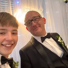 Looking for a caddie got a budget of 8500 -9000. What's about folks? Must  be 2017 onwards