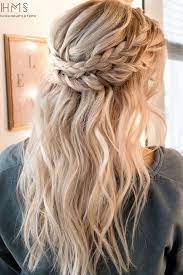 Leave the top of your hair natural and curl just the lower part. Prom And Pageant Hair Inspiration Find More Beautiful Hairstyles With Pageant Pl Medium Length Hair Styles Medium Hair Styles Wedding Hairstyles Medium Length