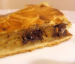 Galette Des Rois Choco Poire Noisette Et Caramel Recette Recette Galette Des Rois Galette Des Rois Noisette Recette Galette