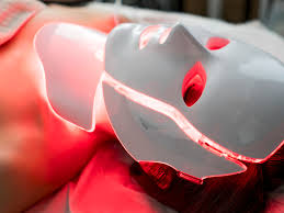 Red Light Therapy Uses Benefits And Risks