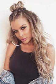 Be sure to smooth out the hair on your head, and make the ponytail tight. 10 Minute Easy Hairstyles For Long Hair For Every Kind Of Valentine S Day Date Top Knot Hairstyles Easy Hairstyles For Long Hair Stylish Hair